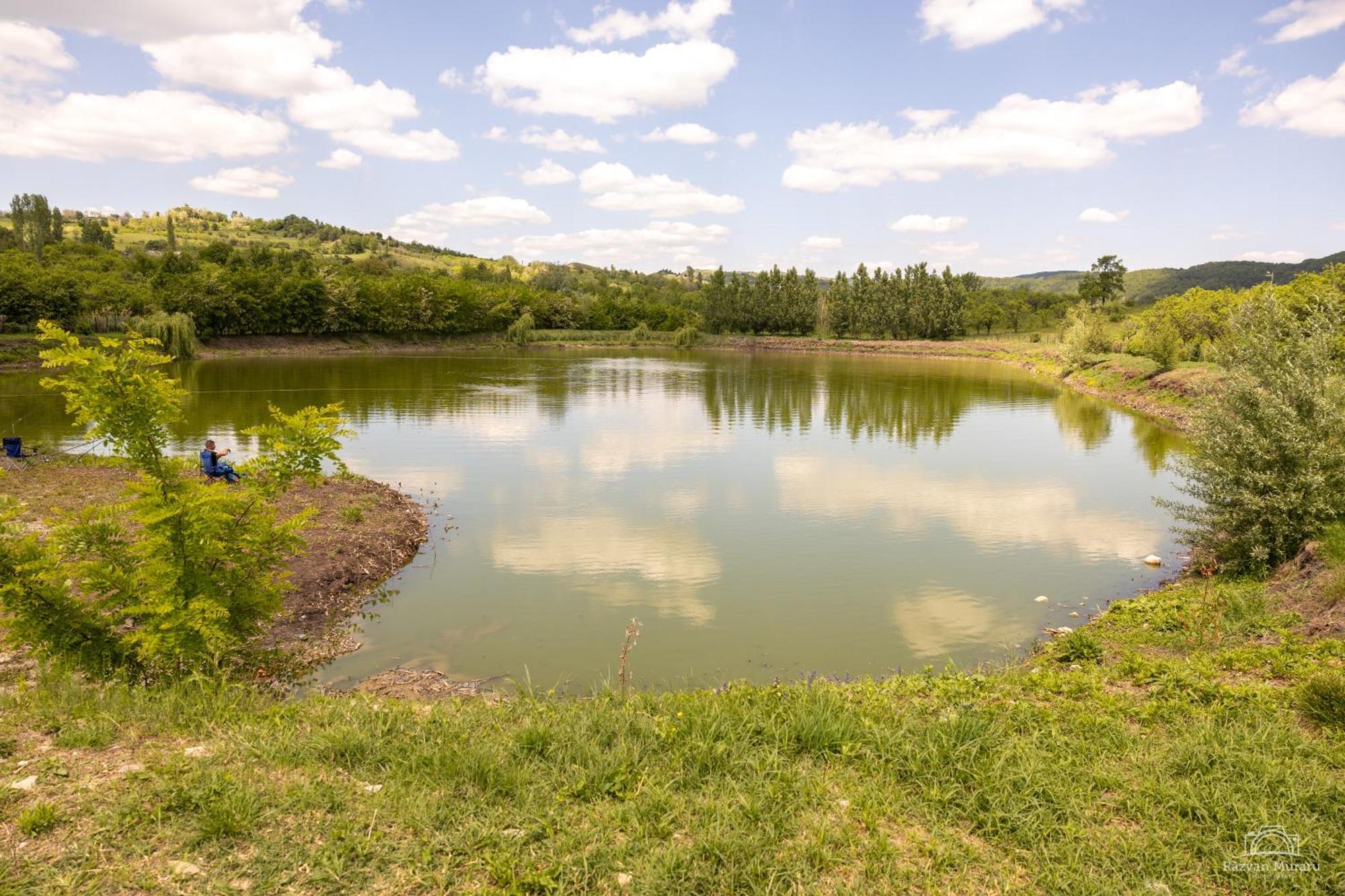 فندق Mountain Lake Jbs Focşani المظهر الخارجي الصورة